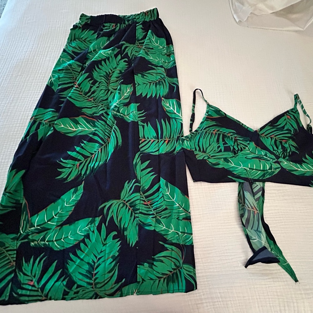 Tropical Leaf Print Two-Piece Set